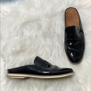 Gentle Souls Black Patent Everett Slides Sz 9
